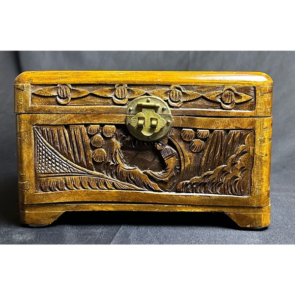 Old Chinese Carved Camphor Timber Wooden Chest Jewelry Vanity Tea Box - Picture 2 of 8